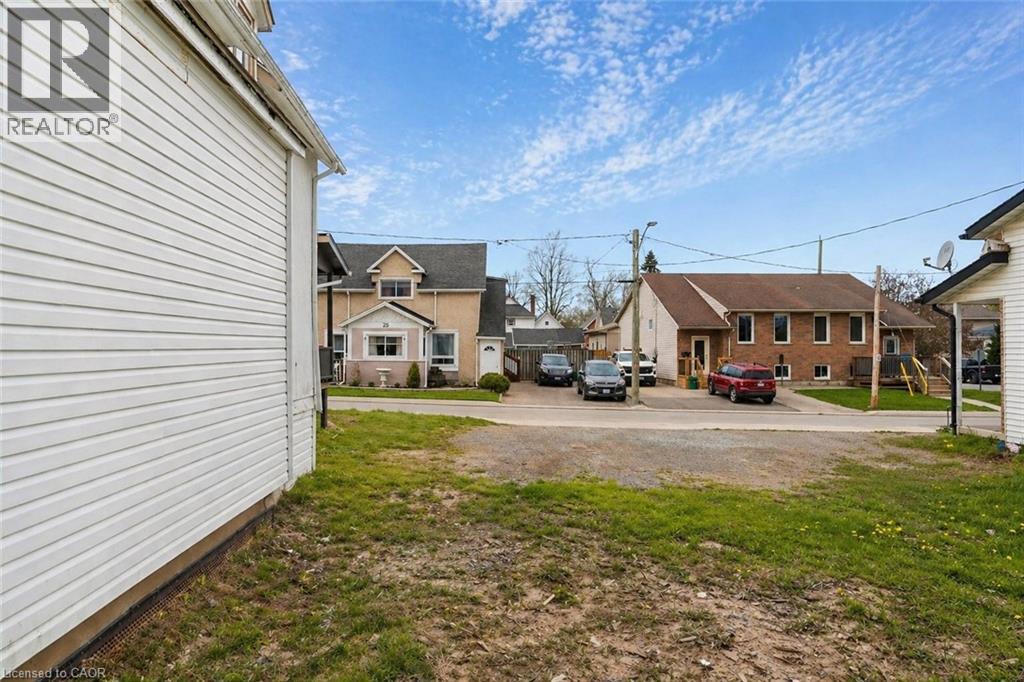 30 ALBINA Street, Welland, Ontario, L3C1P3 — Photo 3