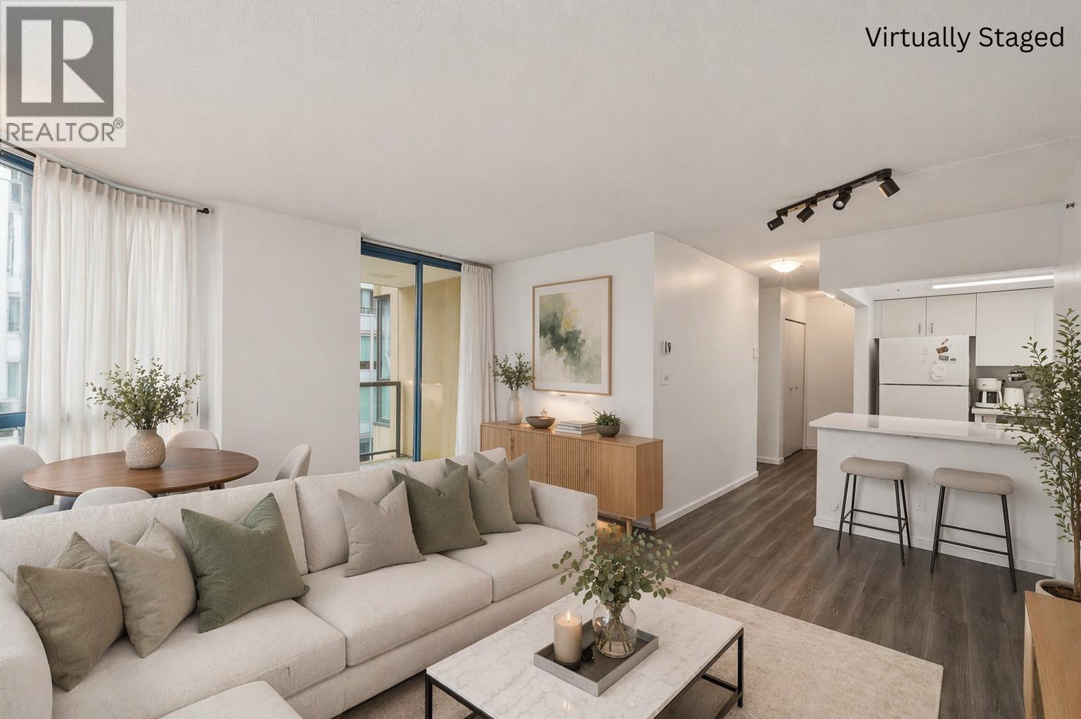 603 828 AGNES STREET - photo 3