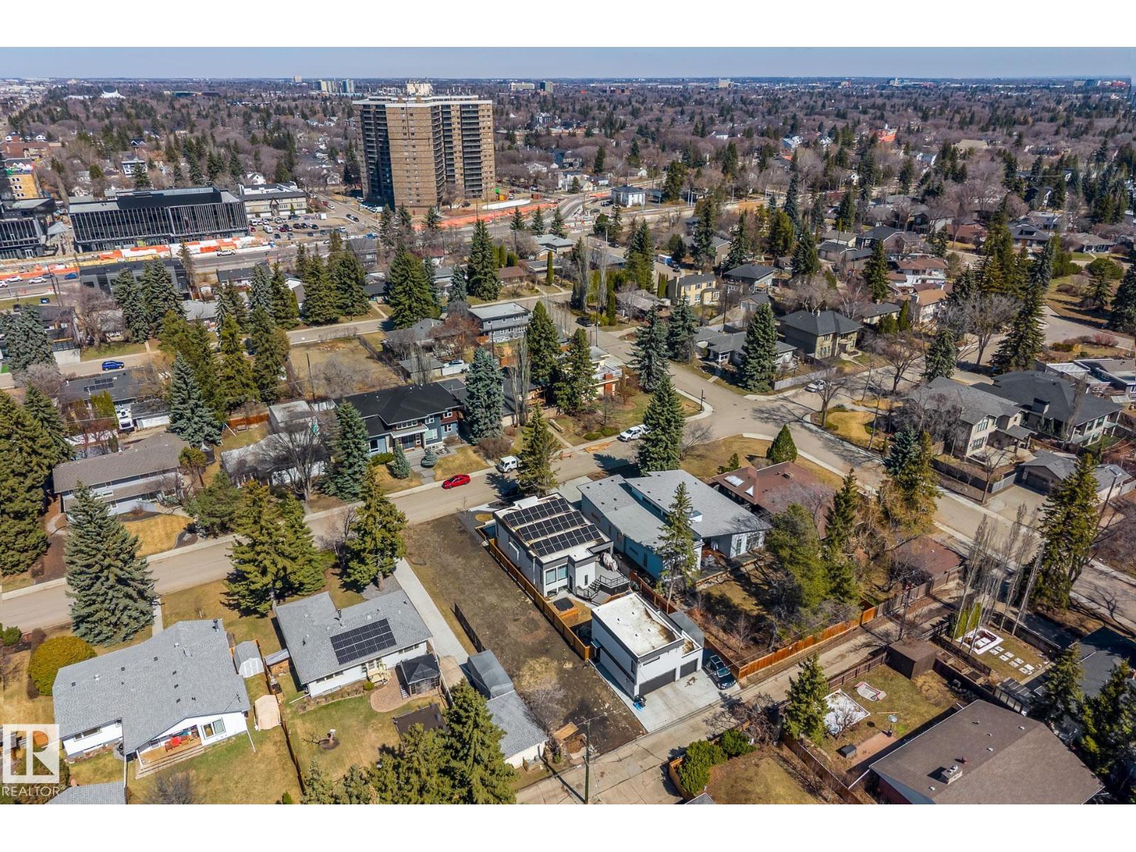 14013 101 AV NW, Edmonton