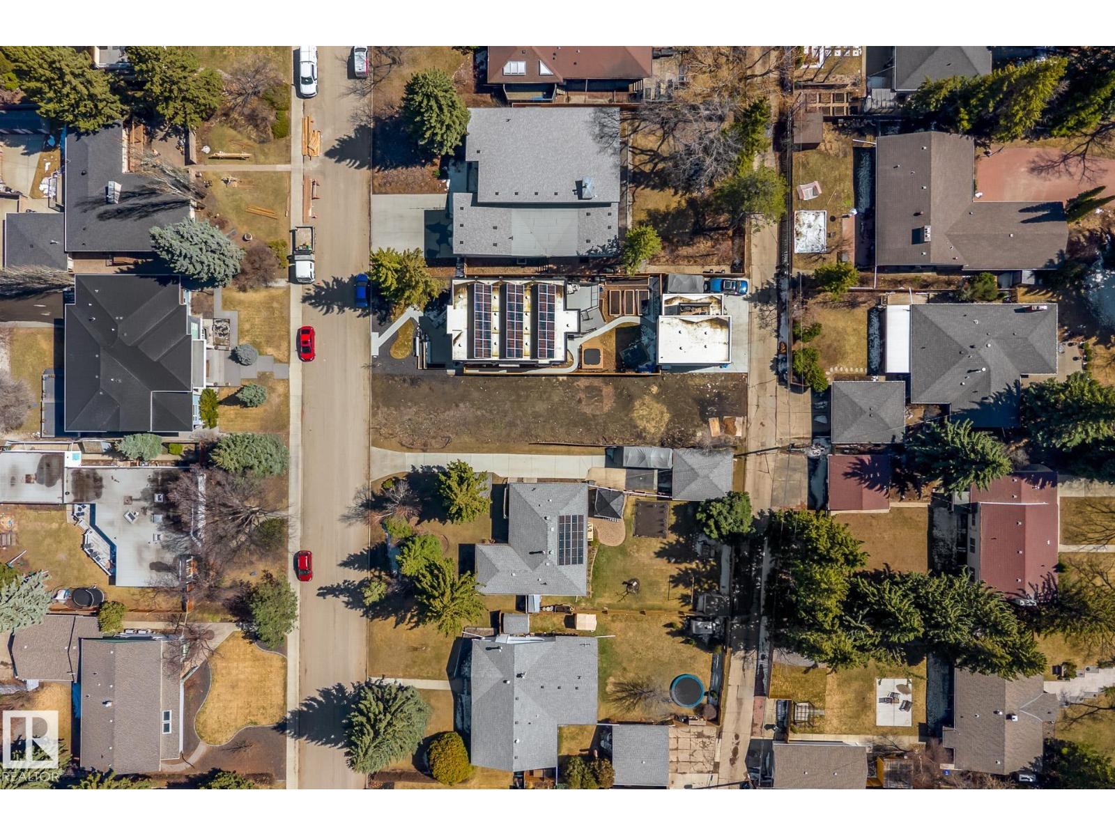 14013 101 AV NW, Edmonton