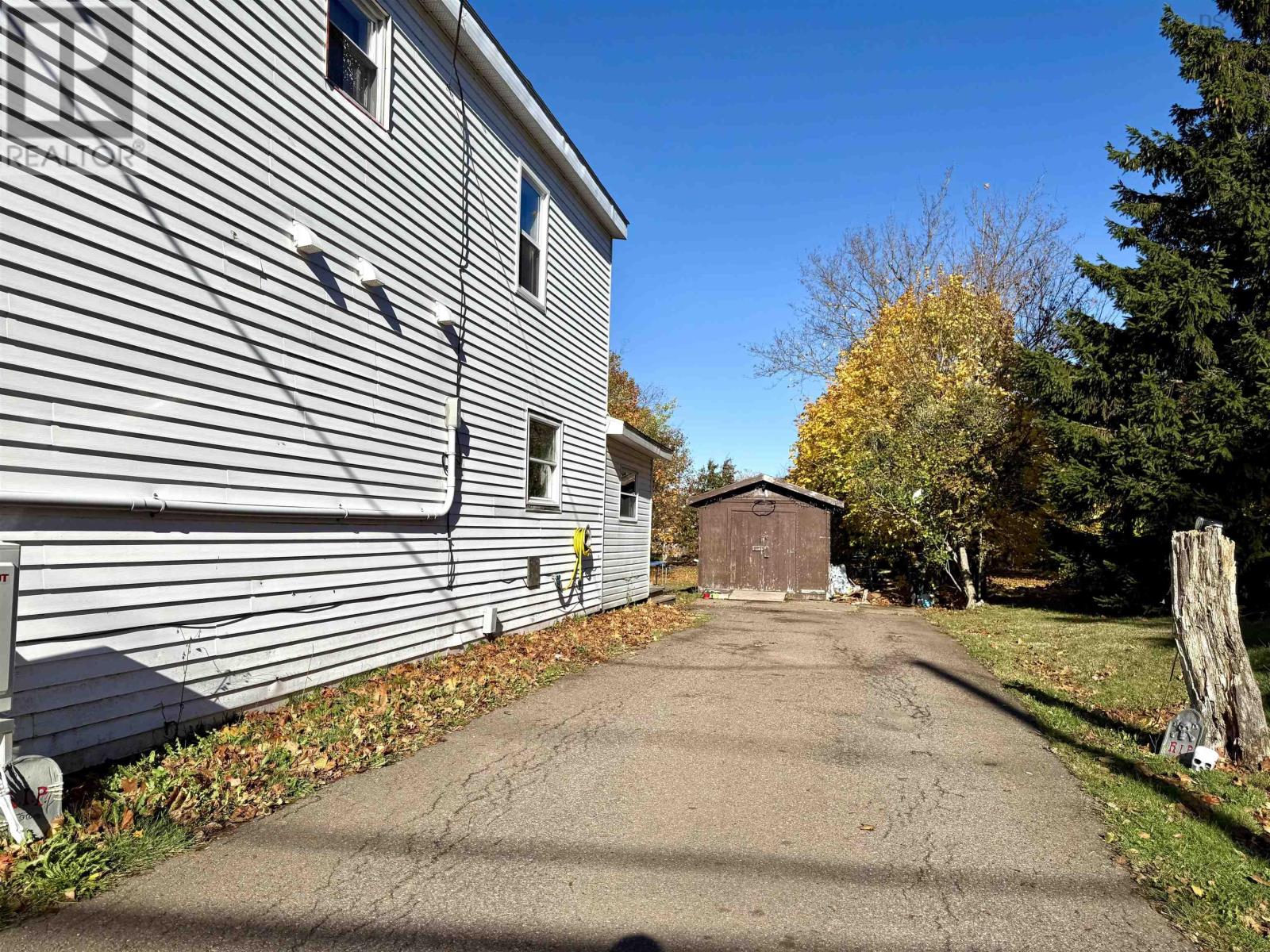 Property 21 of 39 of 128 Main Street