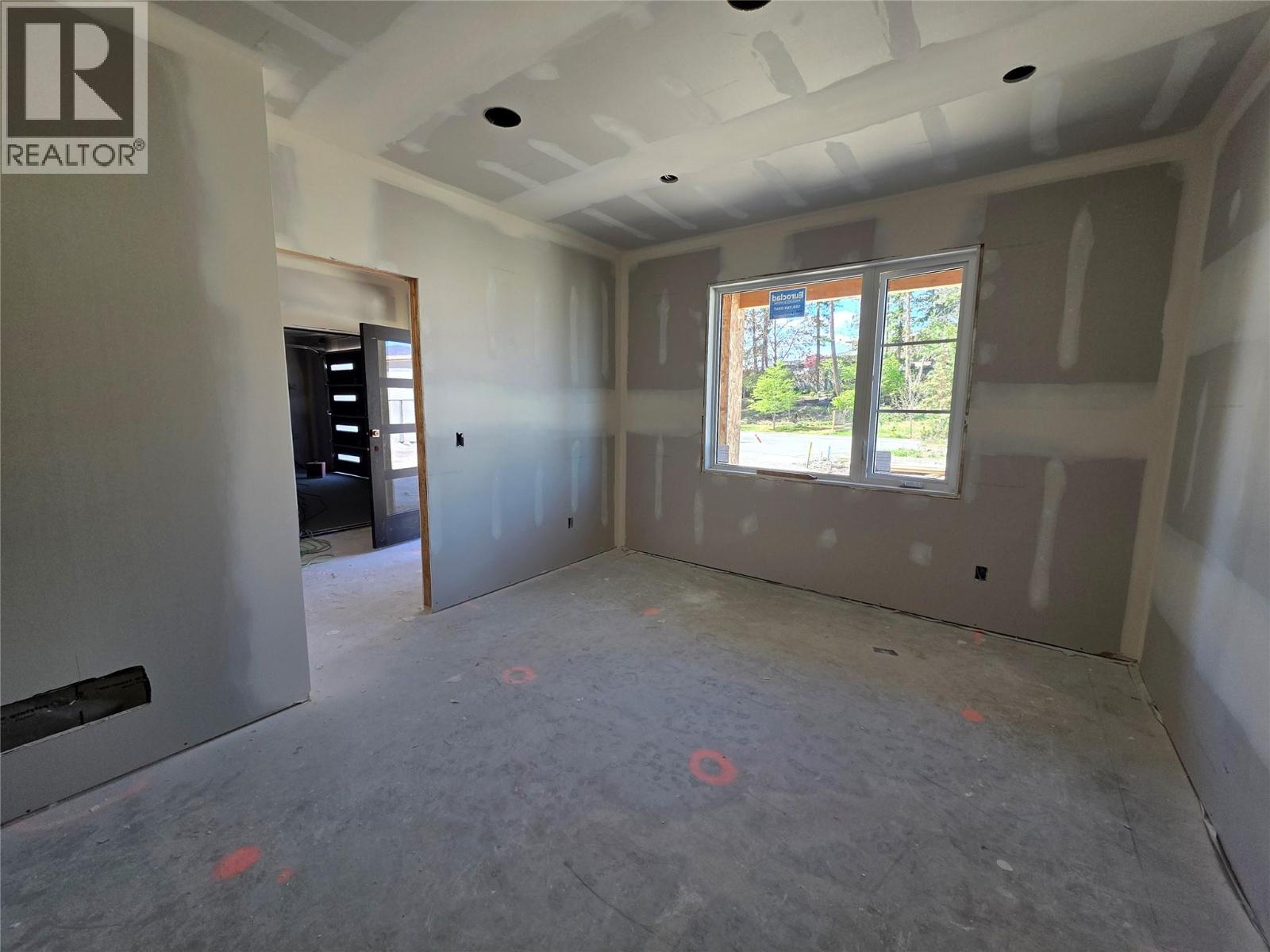  491 Clifton Road North, Kelowna