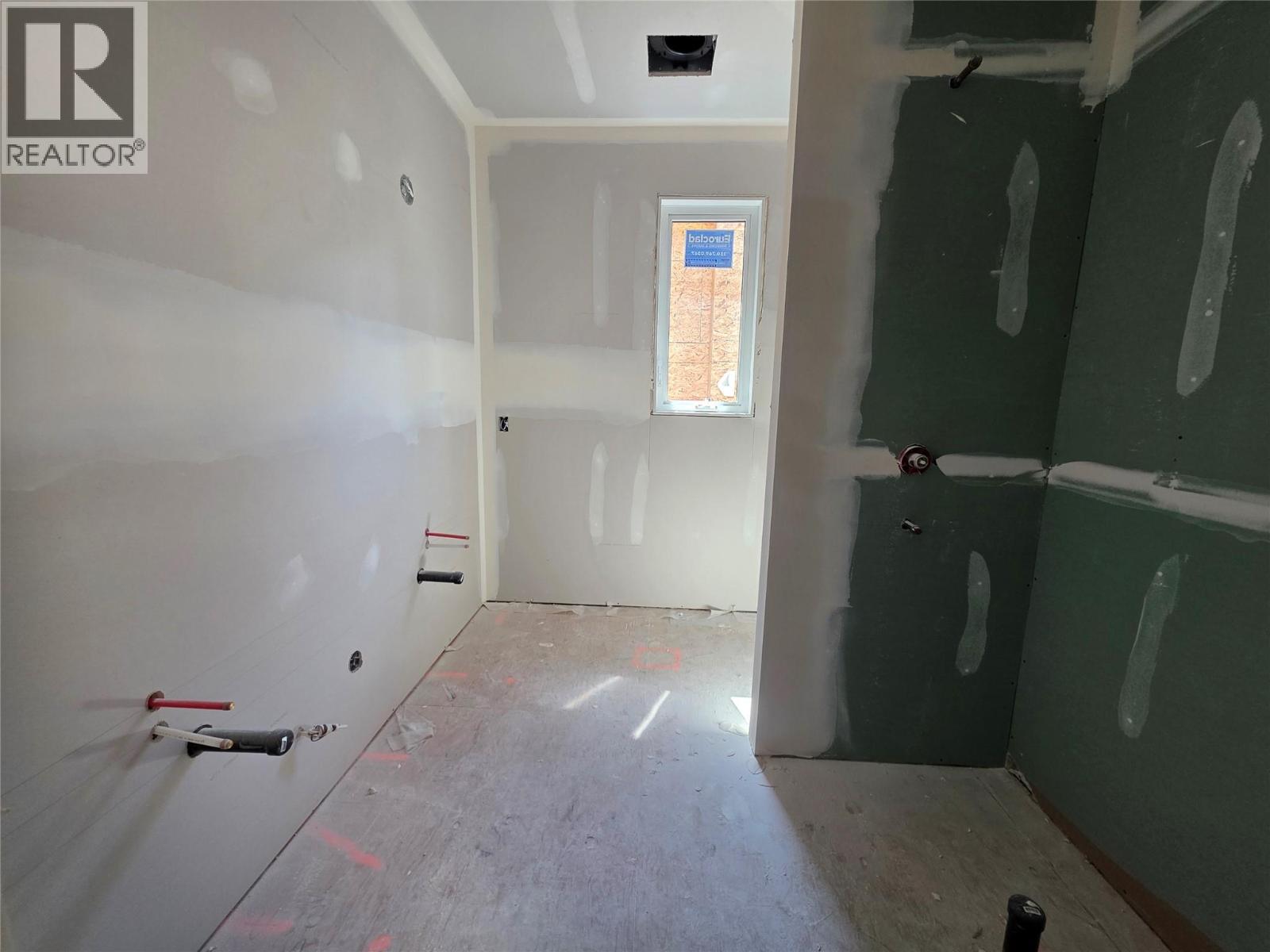  491 Clifton Road North, Kelowna