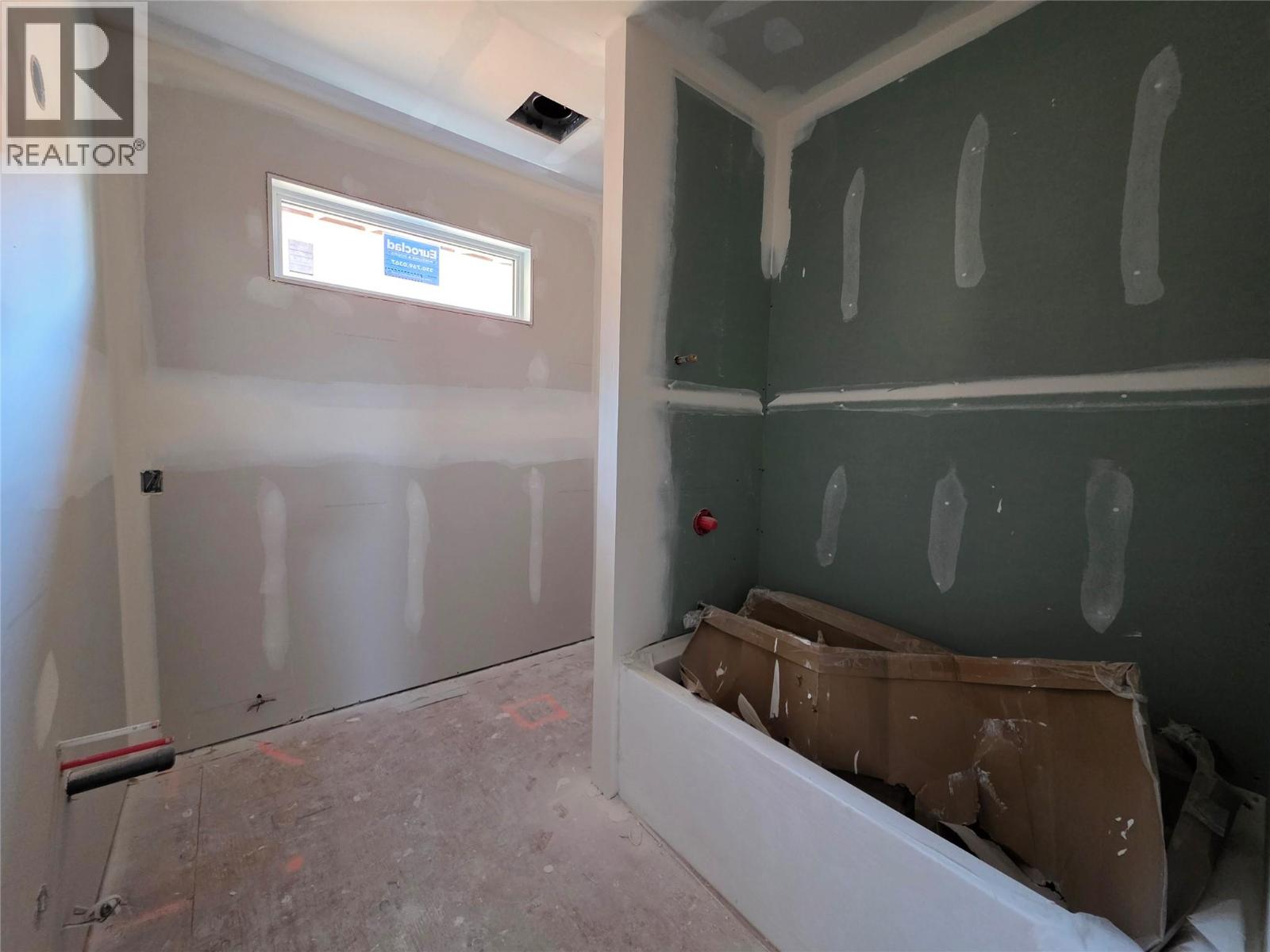  491 Clifton Road North, Kelowna