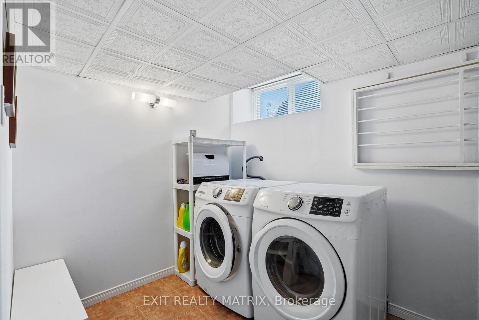 1691-1695 SAINT-LAURENT STREET - Image 24