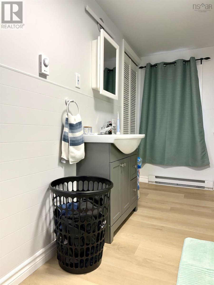 46 Lisgar Street - 25