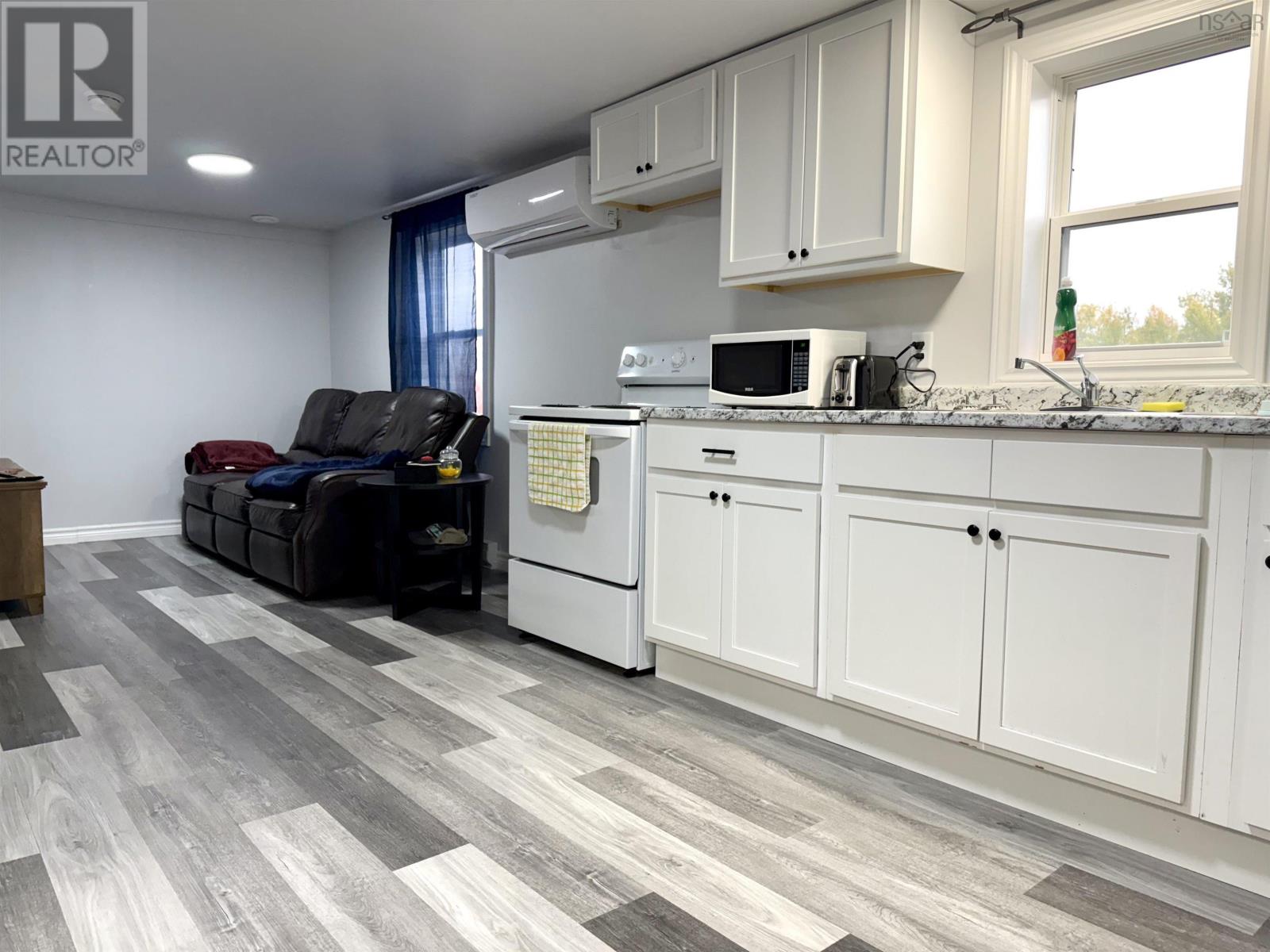 46 Lisgar Street - 28