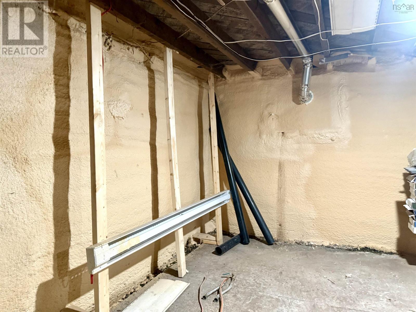 Property 34 of 43 of 46 Lisgar Street