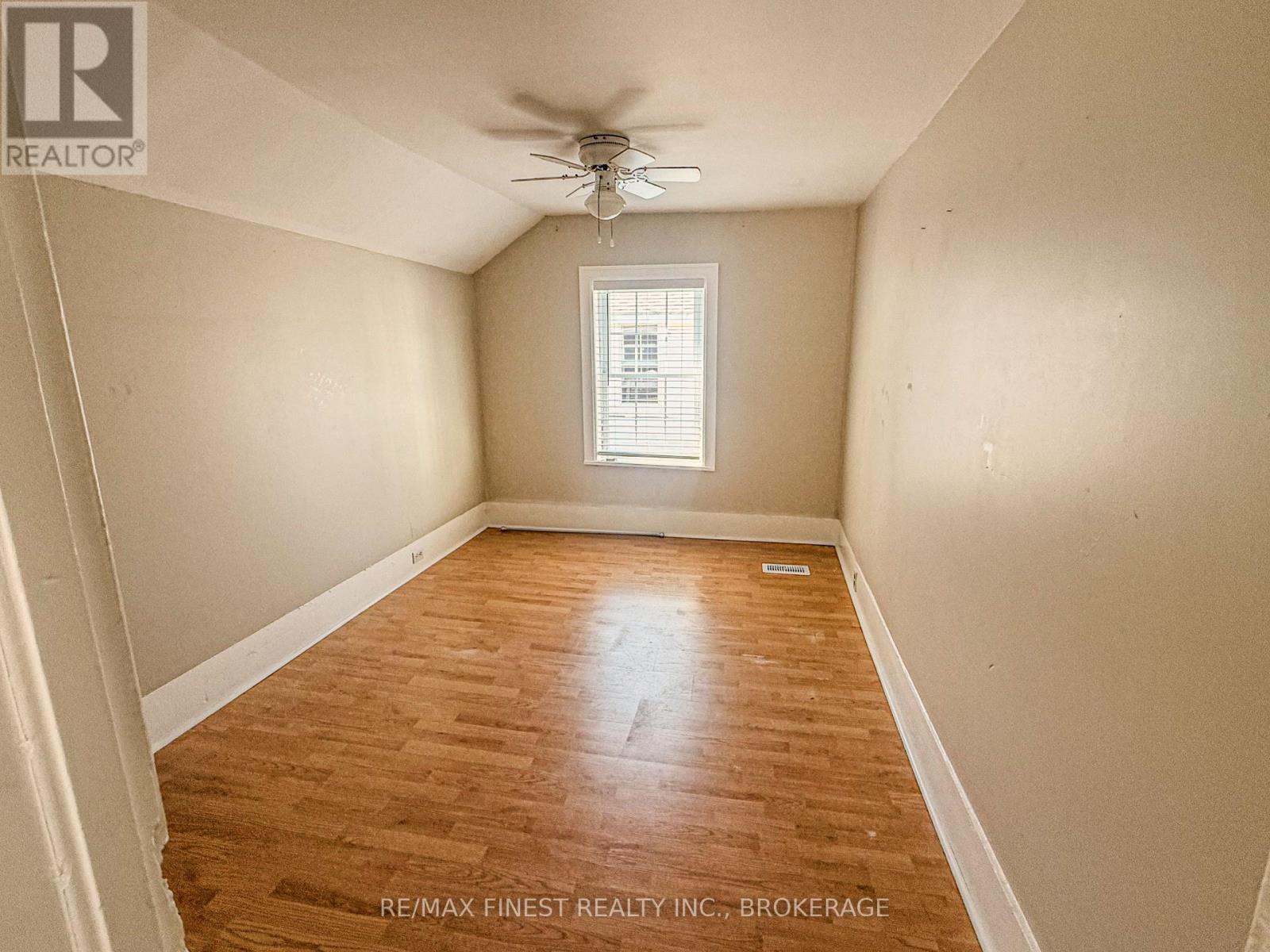 215 BROCK STREET - 9