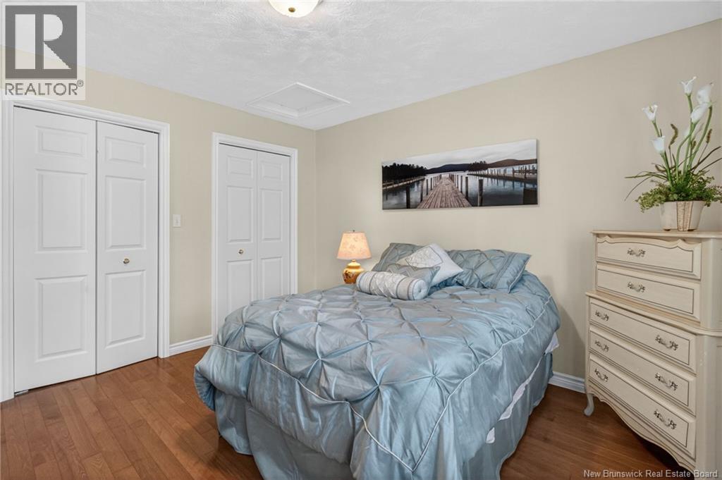 184 Canusa Drive - 33