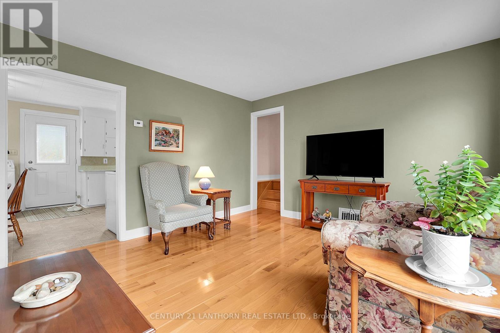 229 ST LAWRENCE STREET W - 16