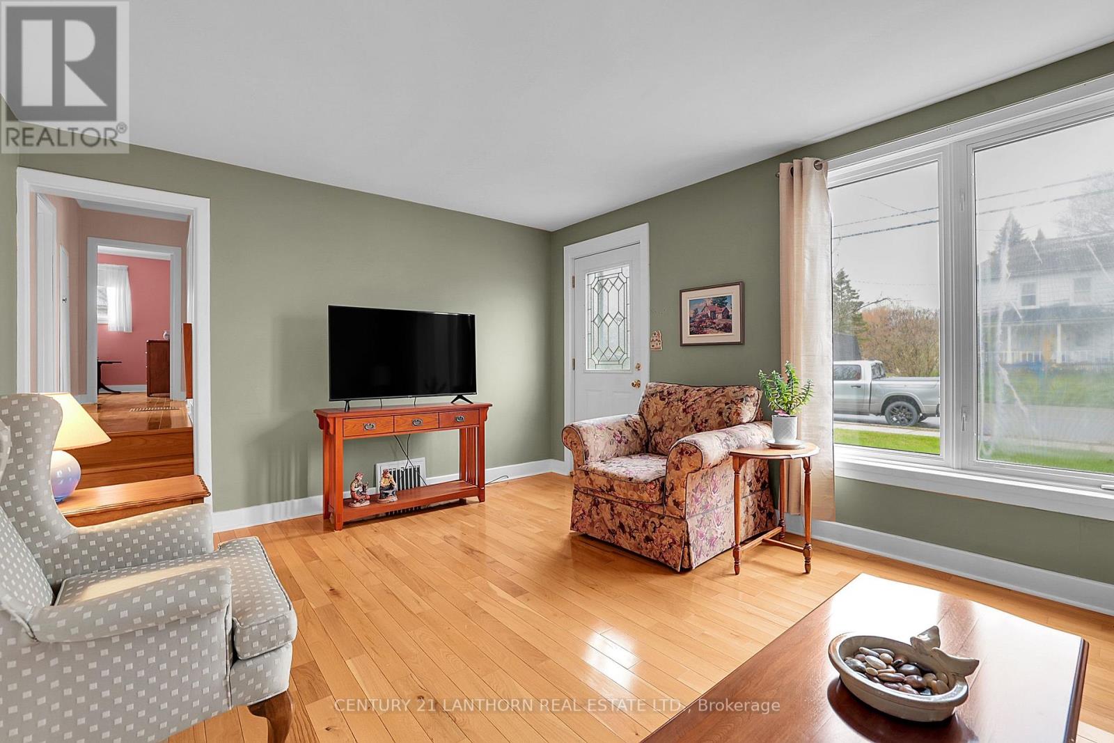 229 ST LAWRENCE STREET W - 17