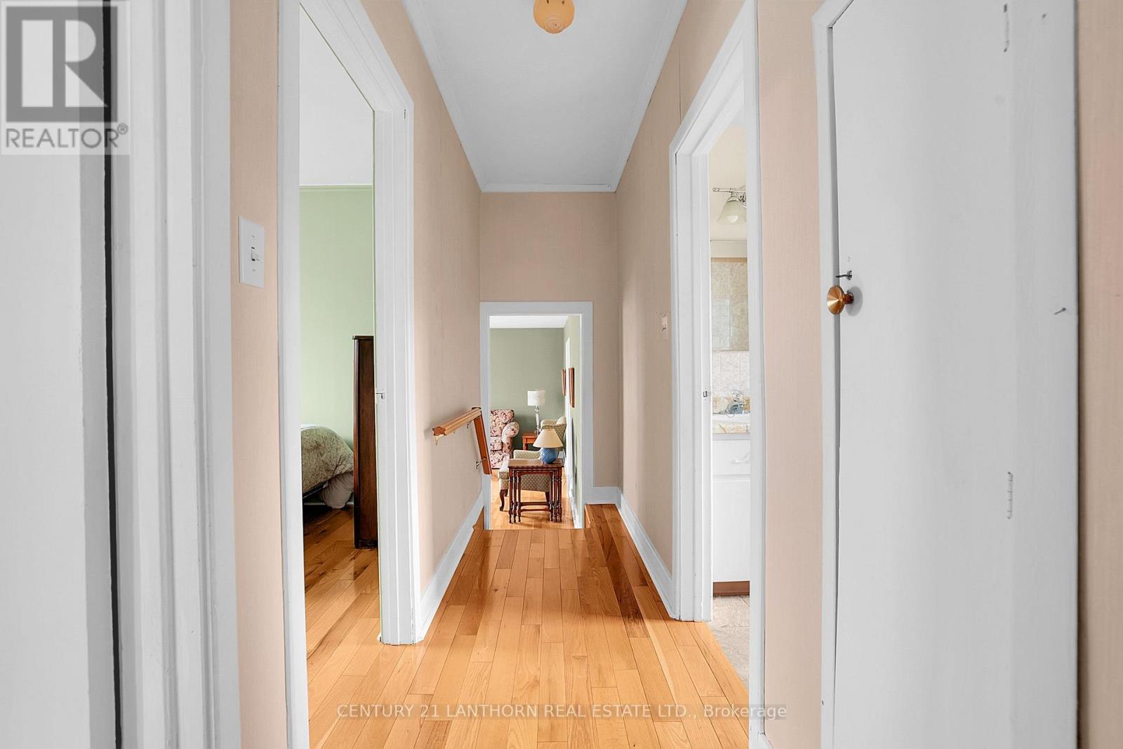 229 ST LAWRENCE STREET W - 18