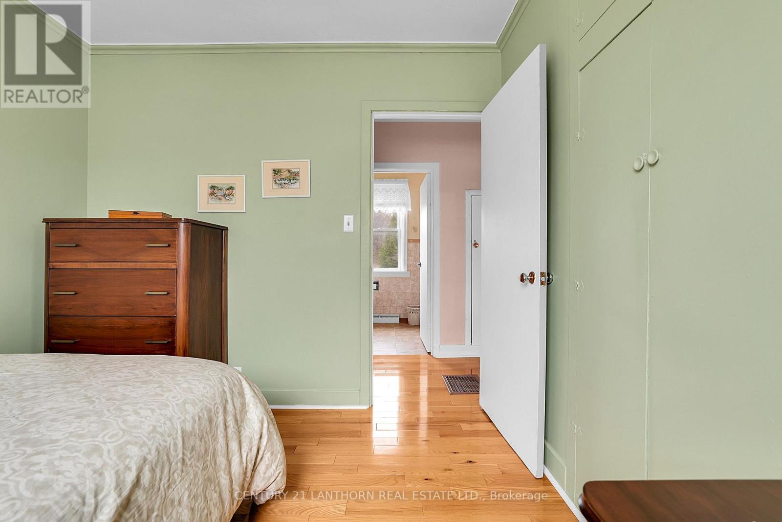 229 ST LAWRENCE STREET W - 20