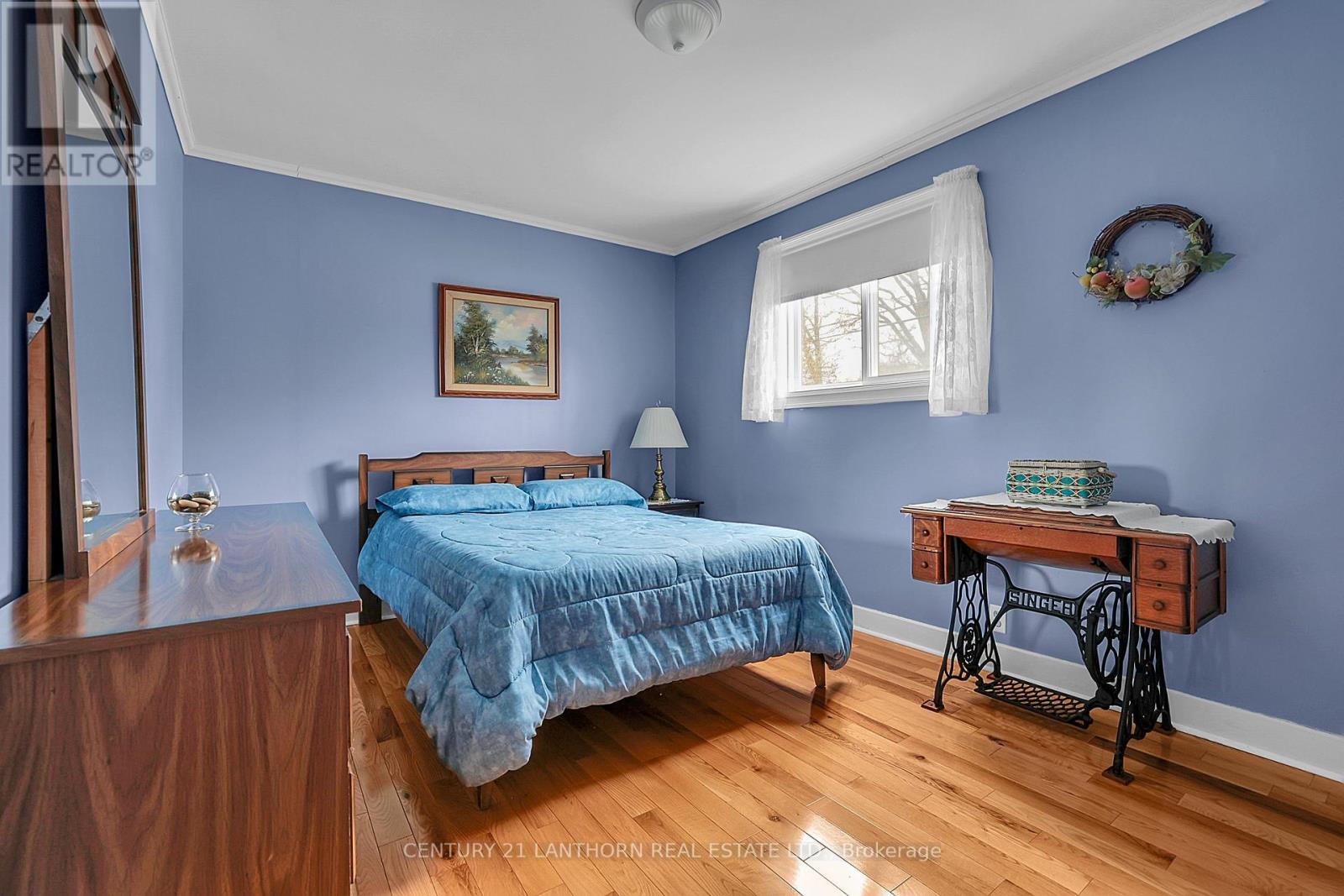 229 ST LAWRENCE STREET W - 24