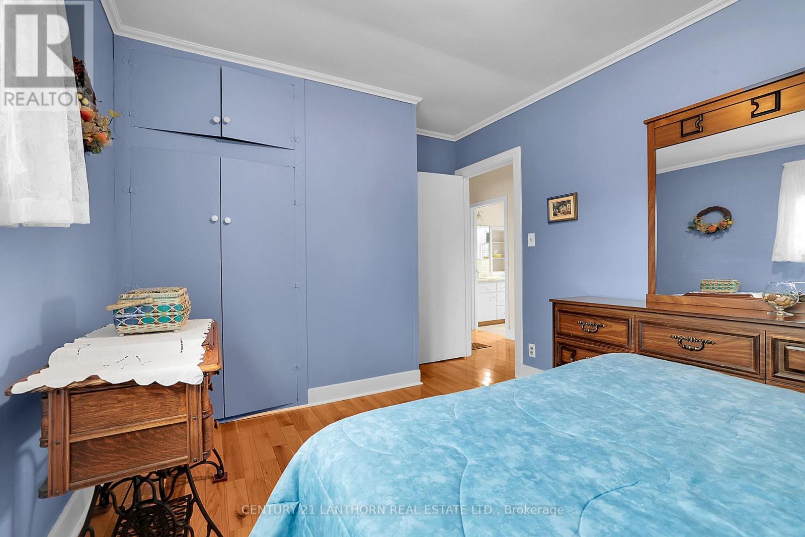 229 ST LAWRENCE STREET W - 25