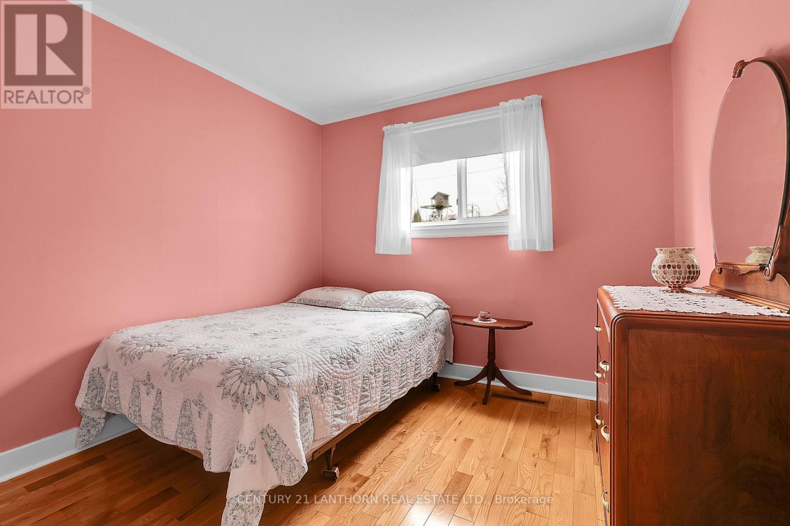 229 ST LAWRENCE STREET W - 27
