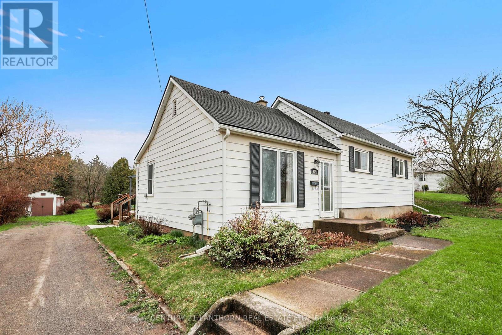229 ST LAWRENCE STREET W - 5
