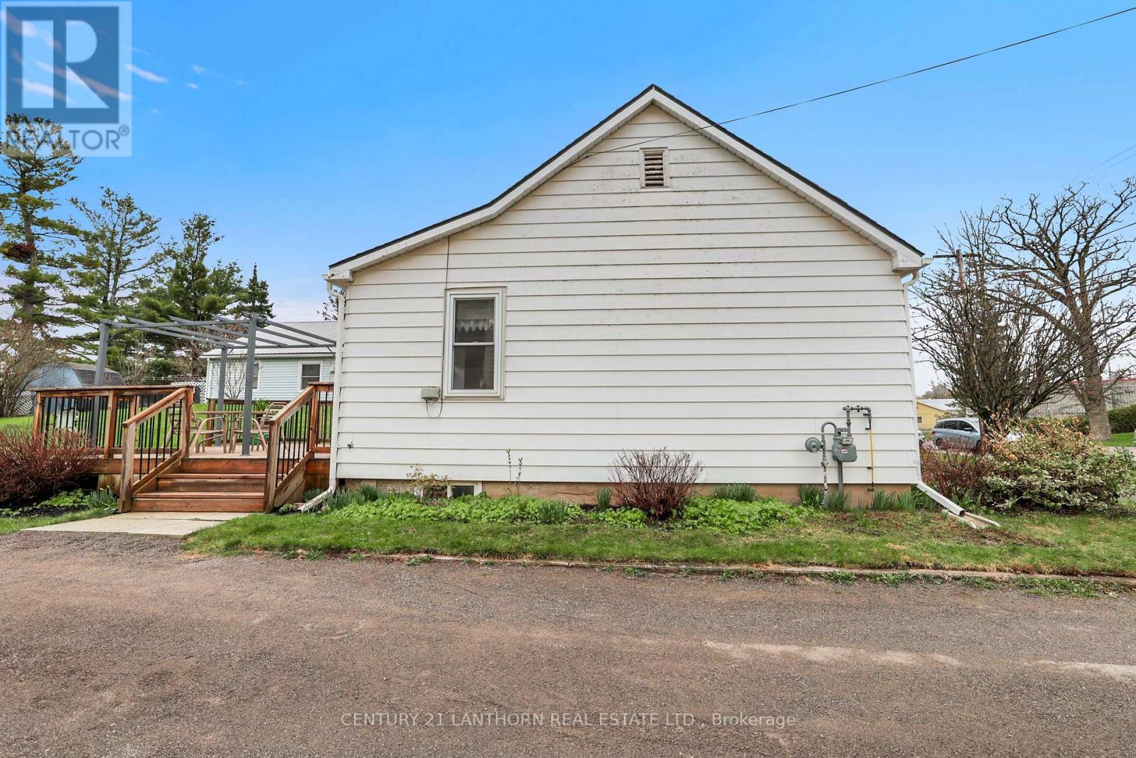 229 ST LAWRENCE STREET W - 6