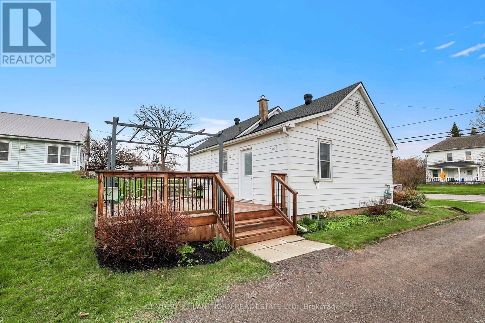 229 ST LAWRENCE STREET W - 7