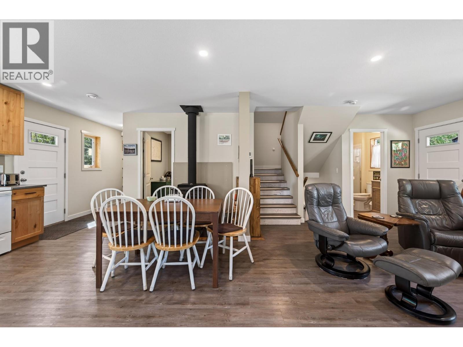 #22 4333 EAST BARRIERE LAKE FS Road - 3
