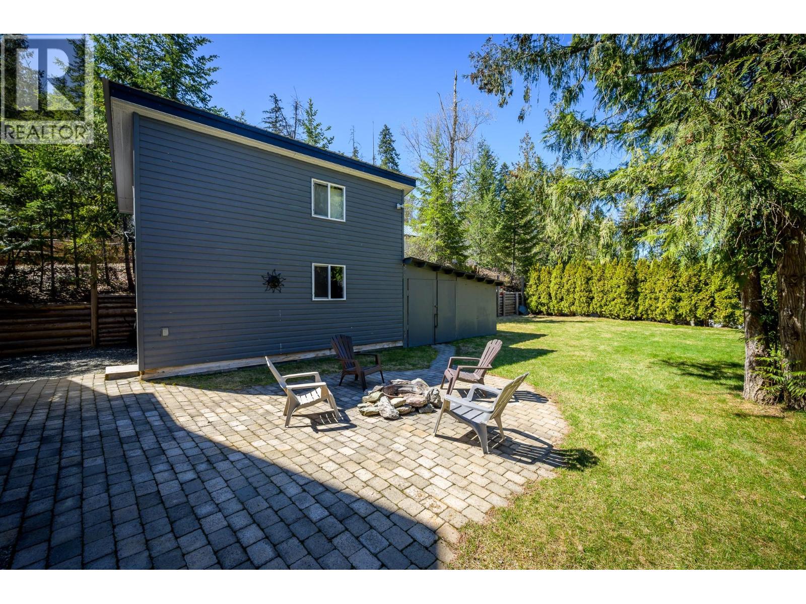#22 4333 EAST BARRIERE LAKE FS Road - 22
