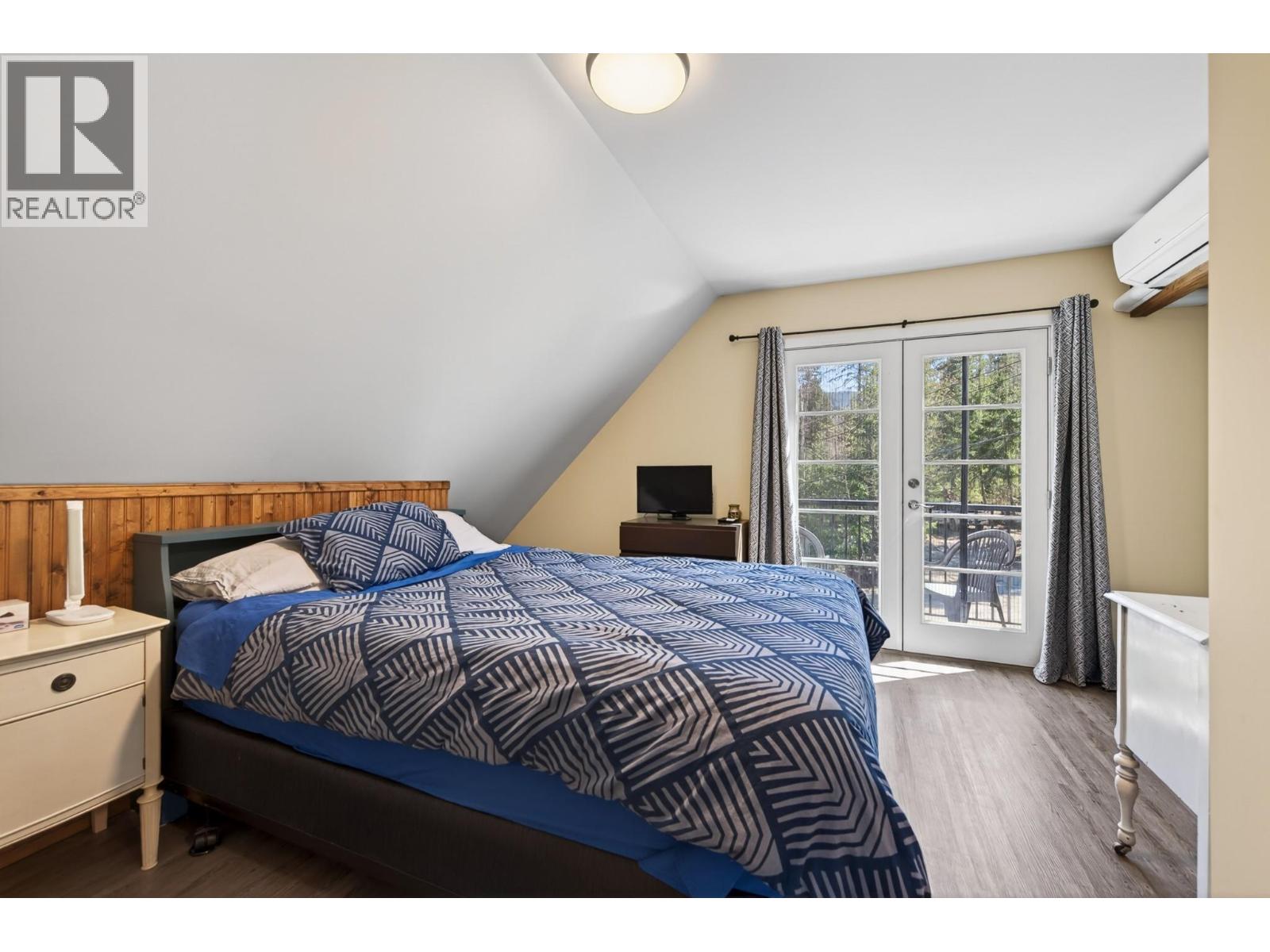 4333 EAST BARRIERE LAKE FS Road Unit# 22, Barriere