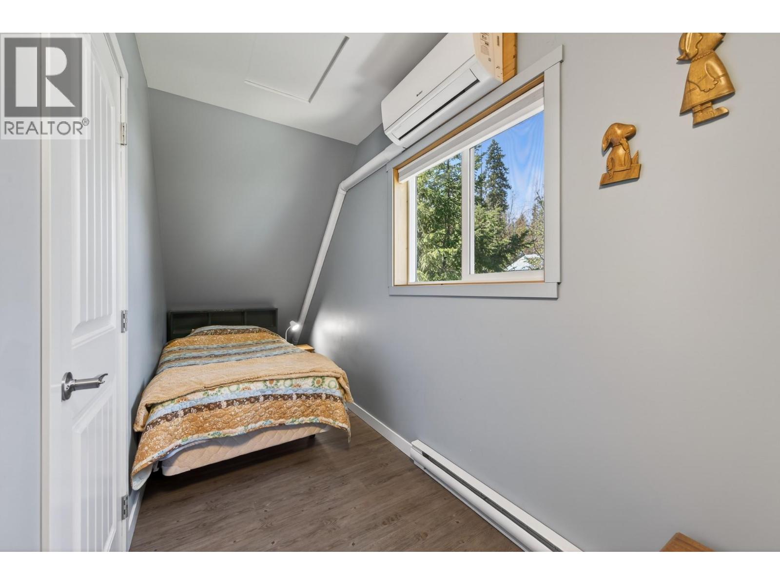 4333 EAST BARRIERE LAKE FS Road Unit# 22, Barriere