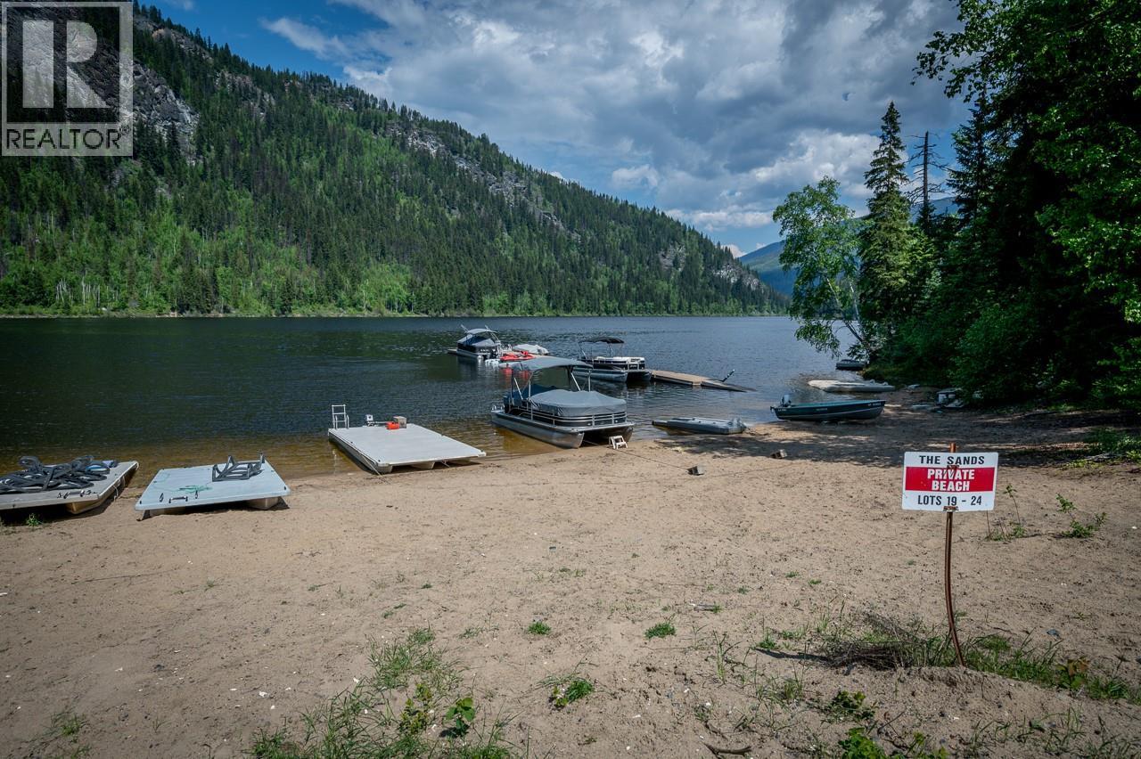 4333 EAST BARRIERE LAKE FS Road Unit# 22, Barriere
