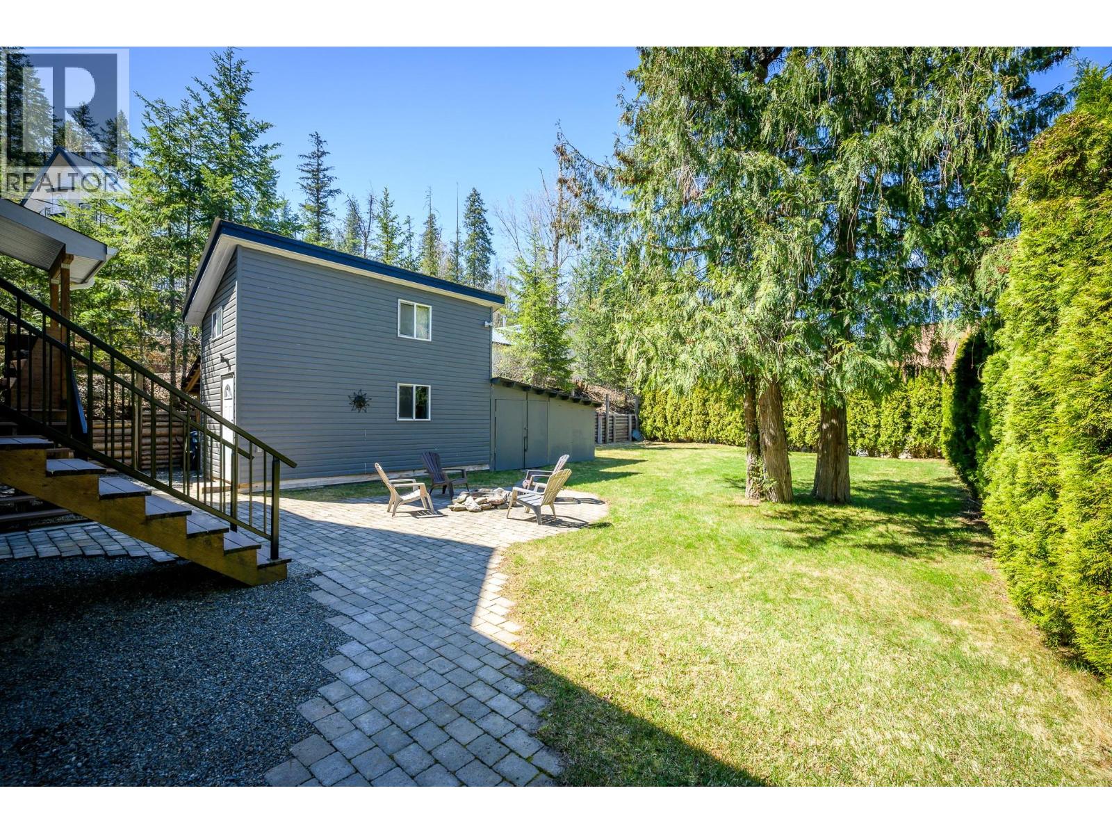 #22 4333 EAST BARRIERE LAKE FS Road - 37