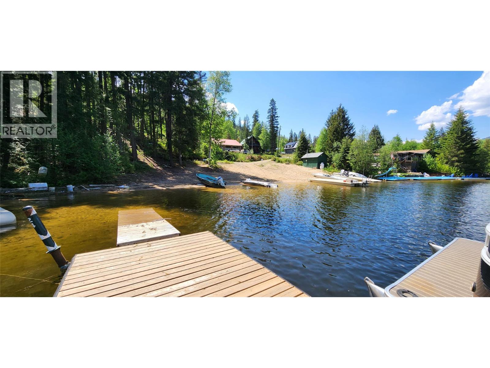 #22 4333 EAST BARRIERE LAKE FS Road - 46