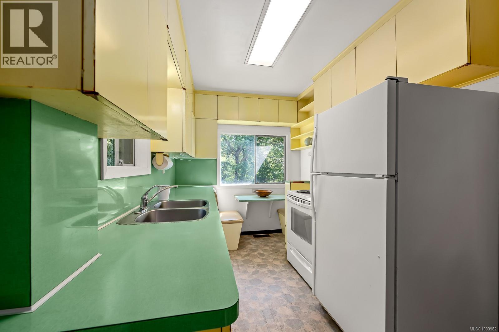 965 Balmoral Rd - 34