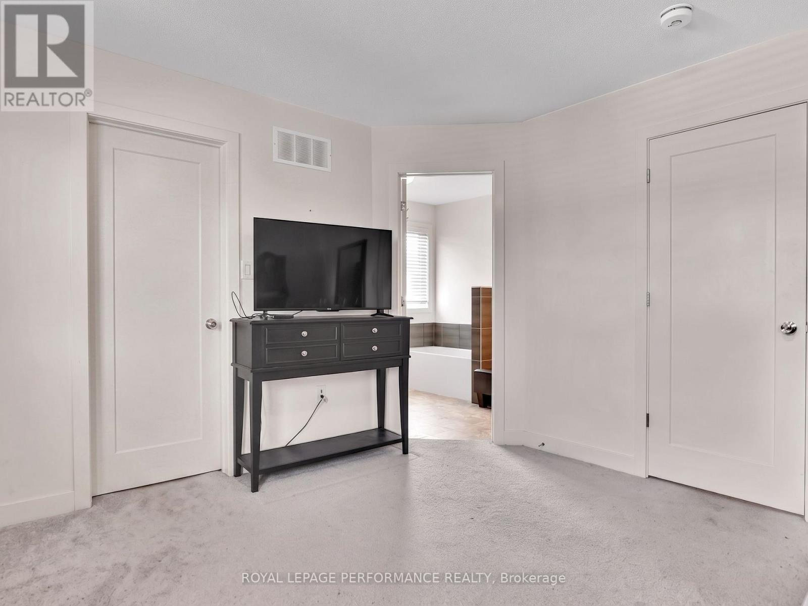 609 ROBERT STREET - 12