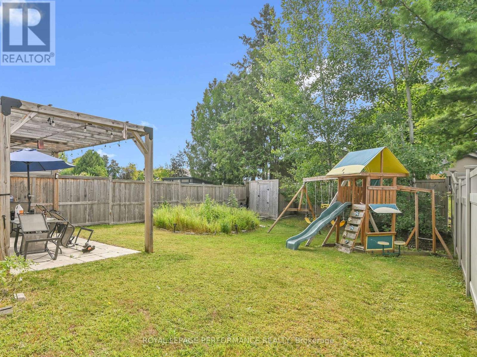609 ROBERT STREET - 20