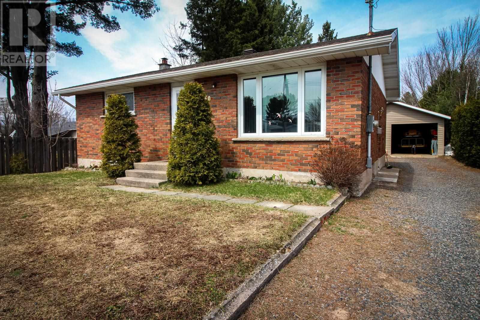 20 Lawson AVE, Sault Ste. Marie, Ontario, P6B4E9 — Photo 5