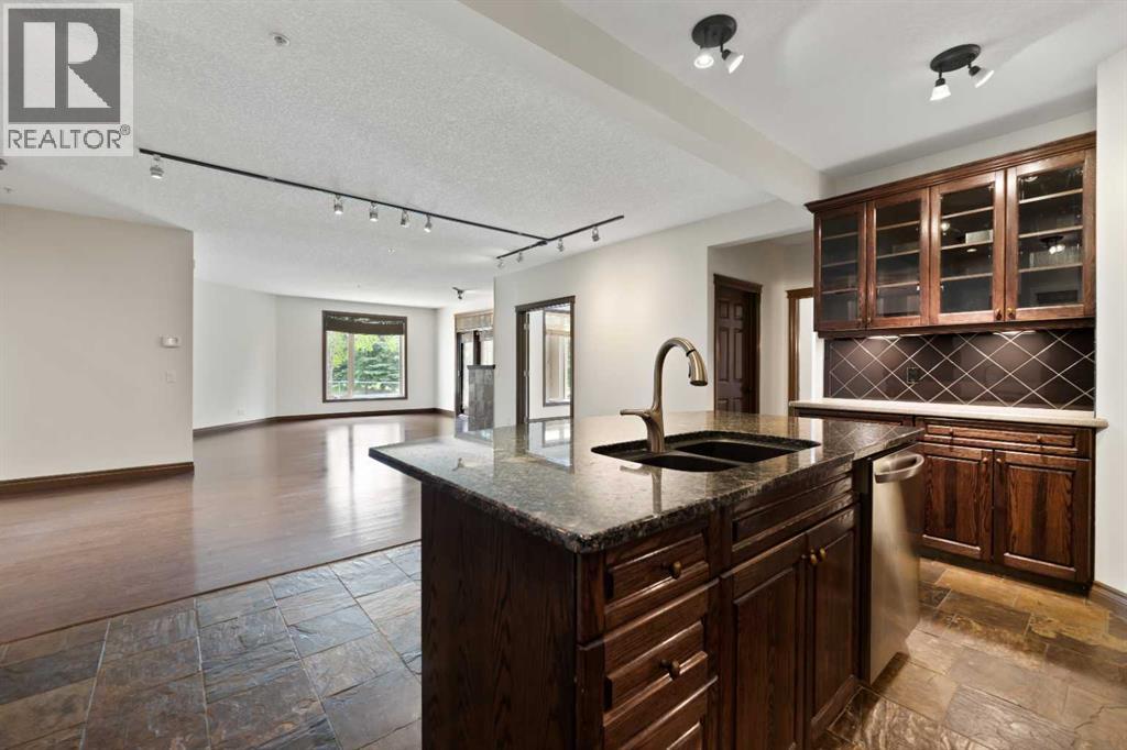 #2108 24 Hemlock Crescent SW - 13
