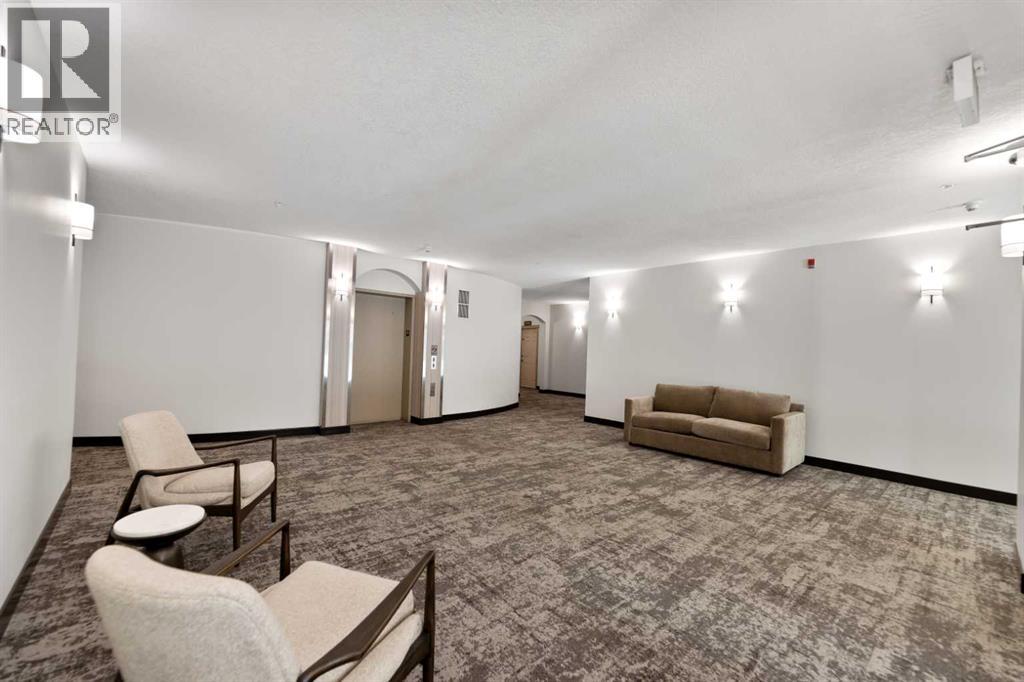 #2108 24 Hemlock Crescent SW - 32