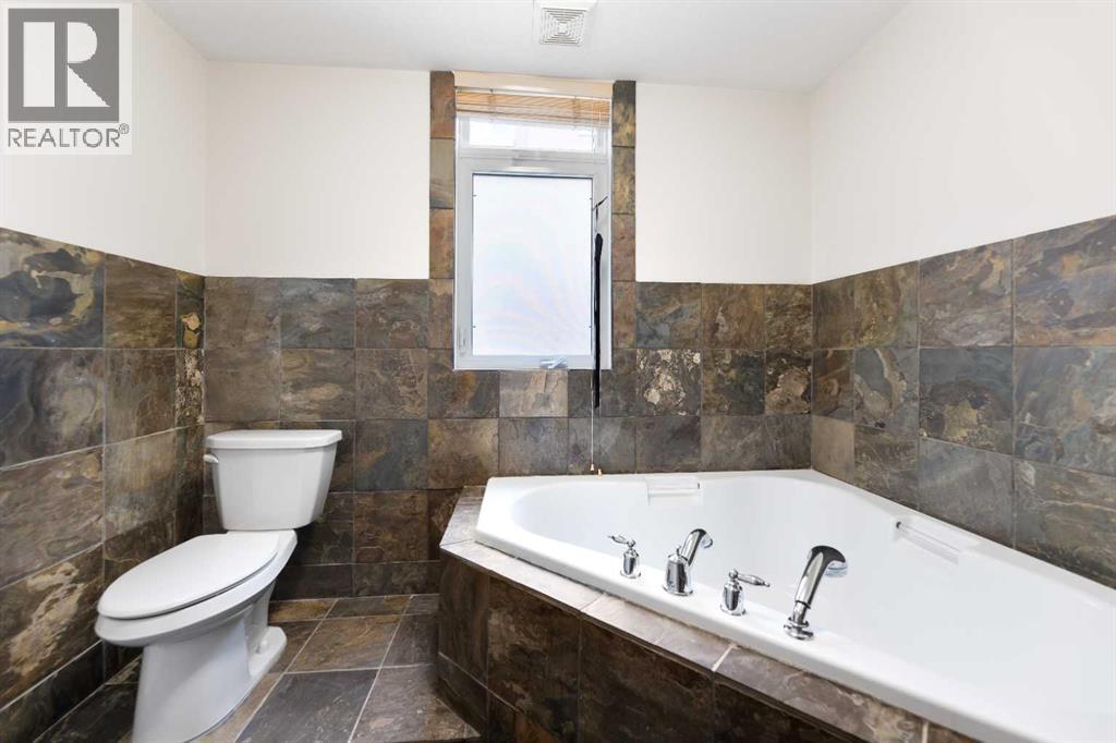 #2108 24 Hemlock Crescent SW - 26
