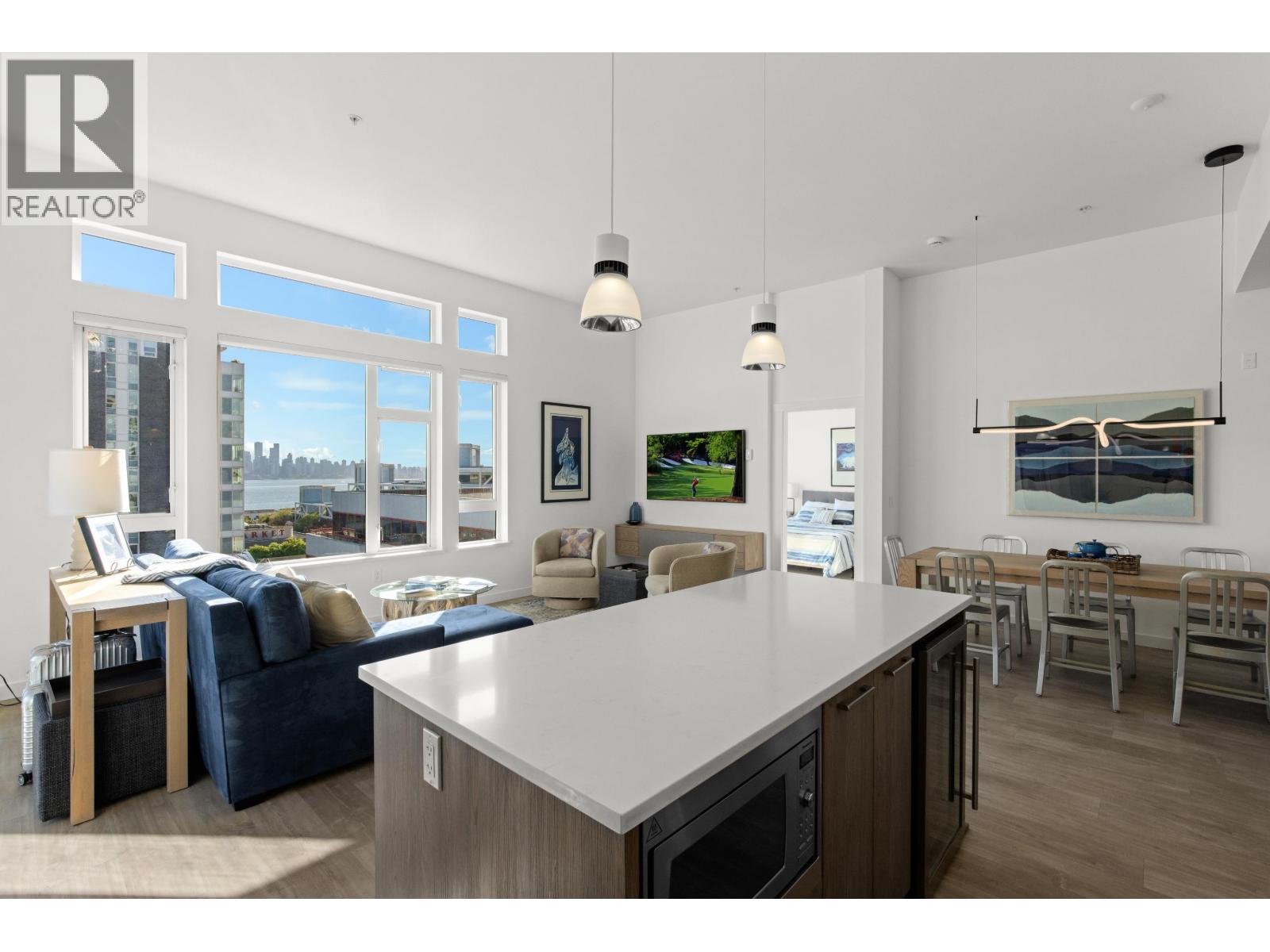 612 123 W 1ST STREET, North Vancouver
