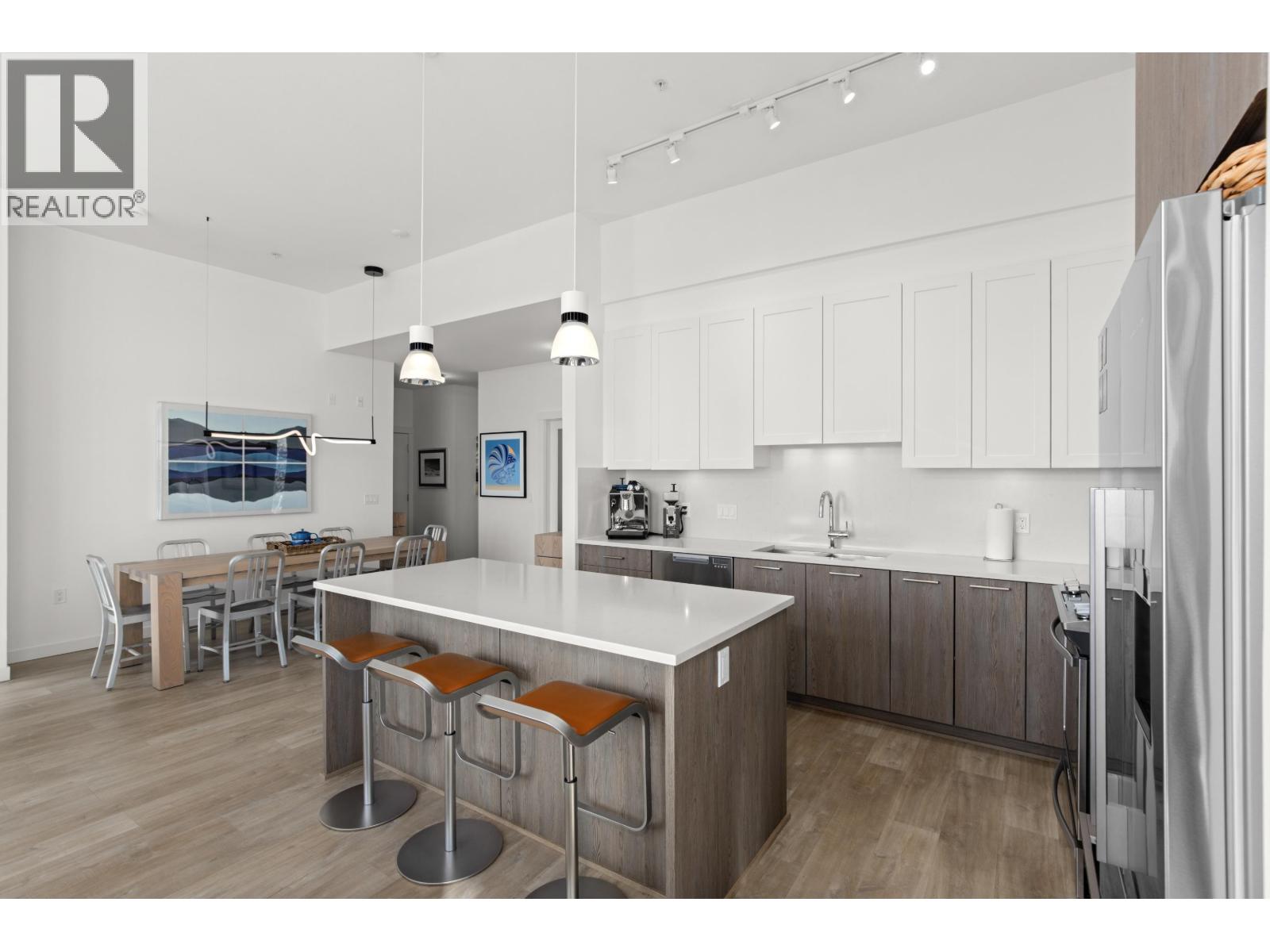 612 123 W 1ST STREET, North Vancouver