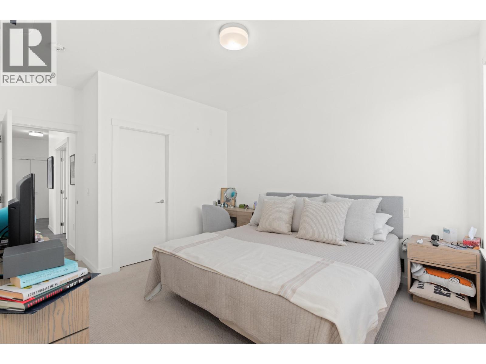 612 123 W 1ST STREET, North Vancouver