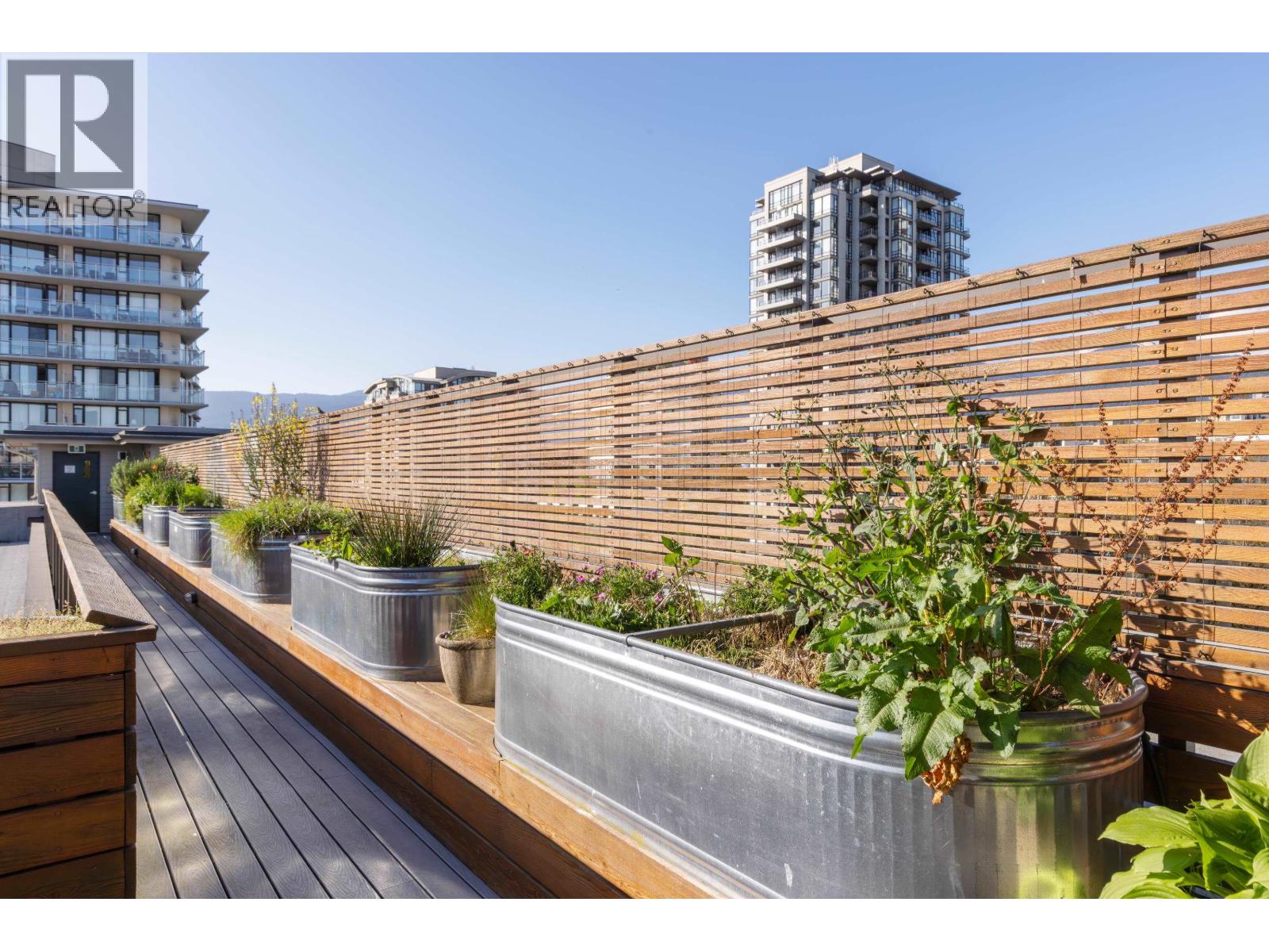 612 123 W 1ST STREET, North Vancouver