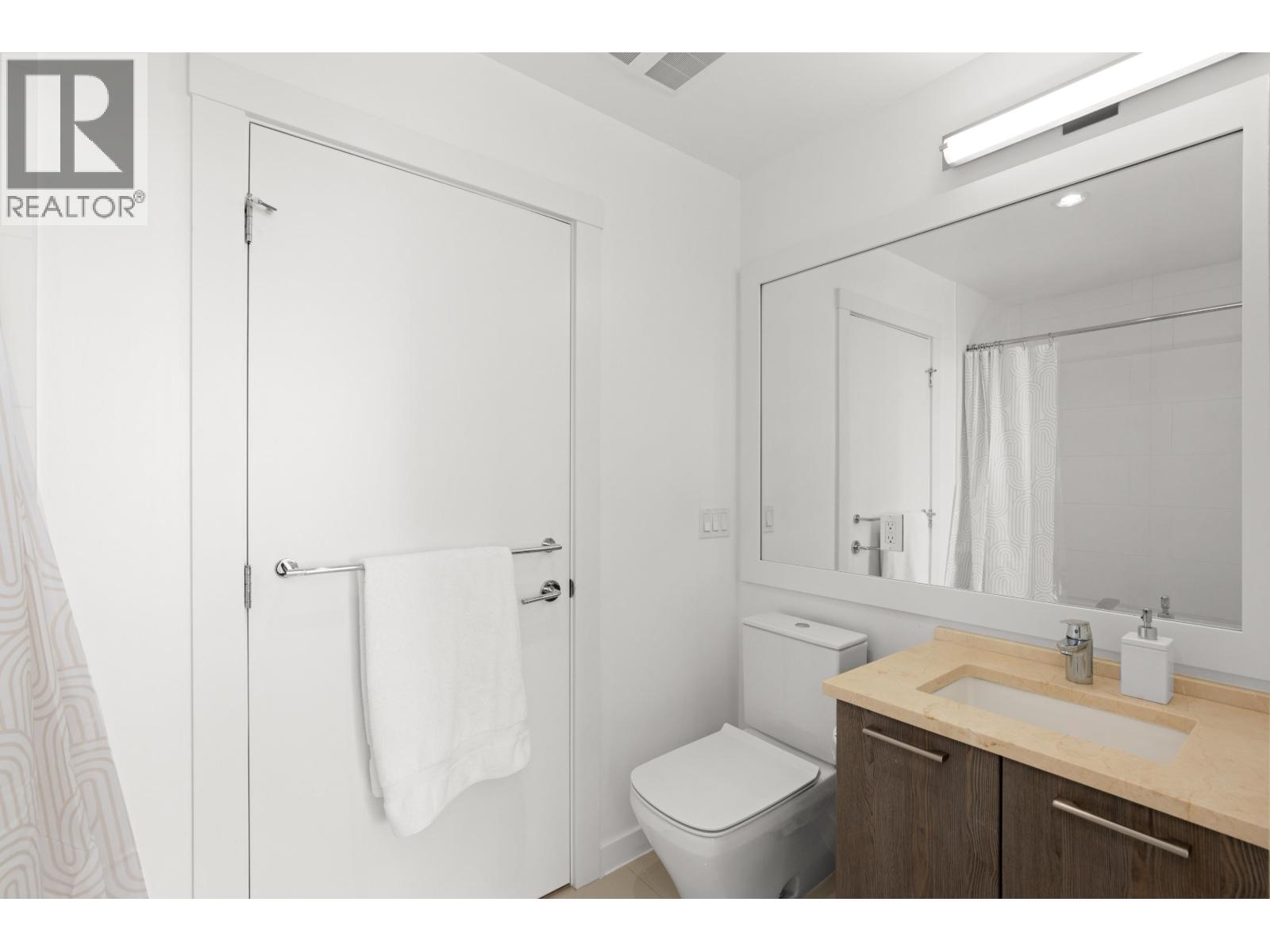 612 123 W 1ST STREET, North Vancouver