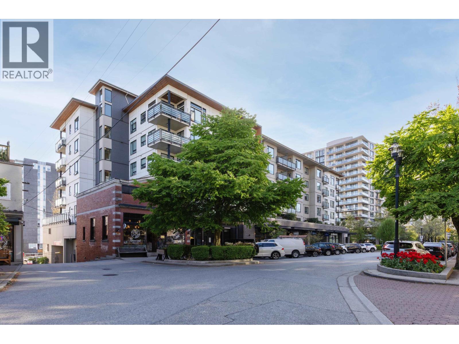 612 123 W 1ST STREET, North Vancouver