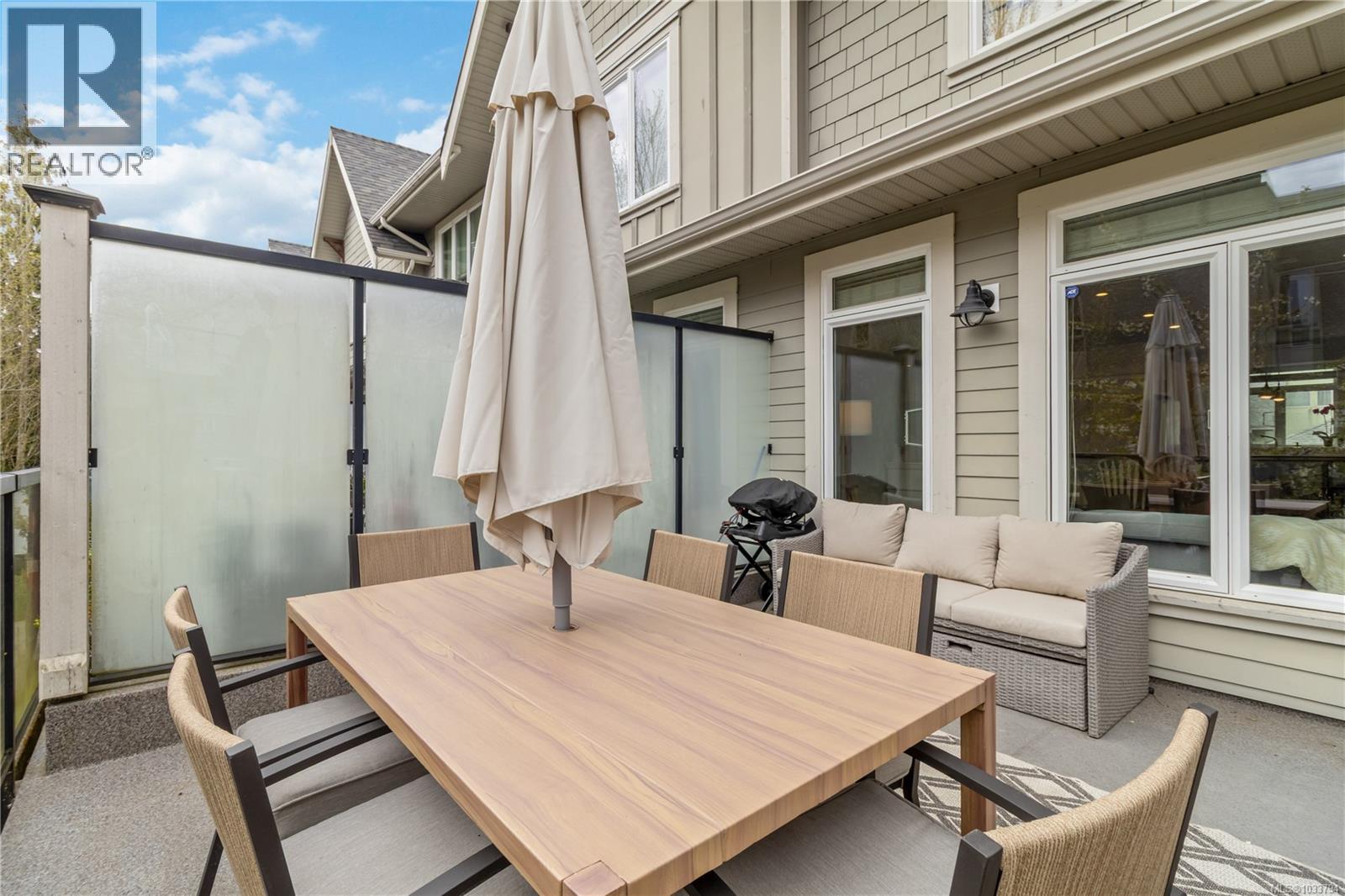 #1 2918 Shelbourne St - 45
