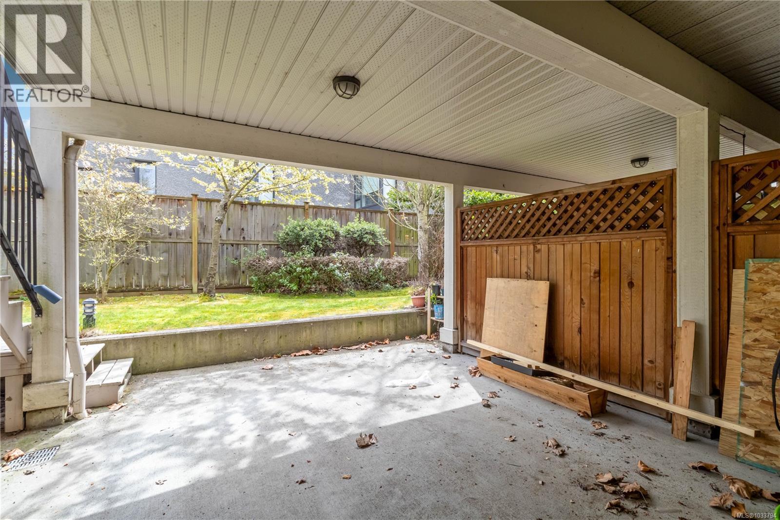 #1 2918 Shelbourne St - 47