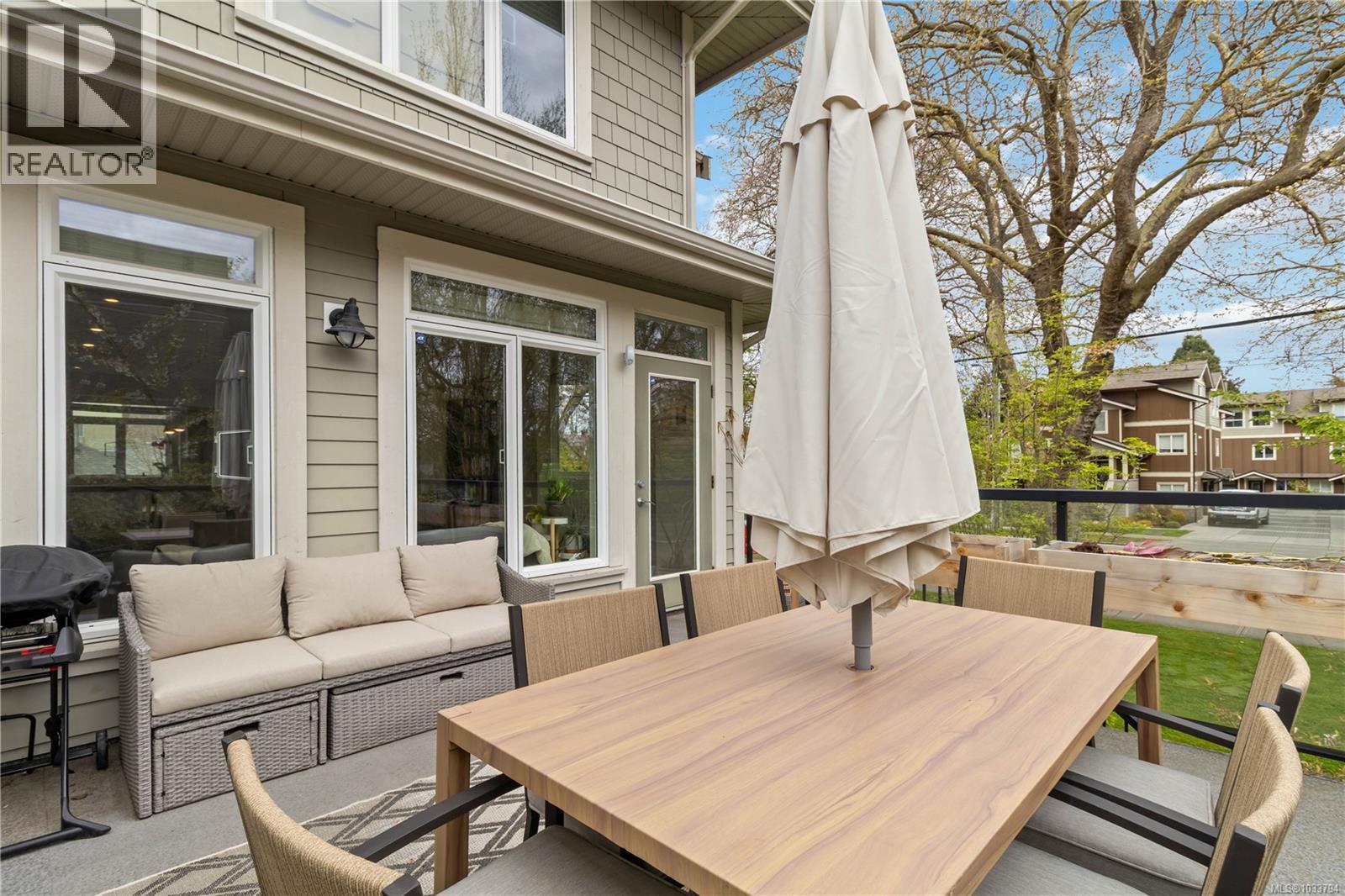 #1 2918 Shelbourne St - 44