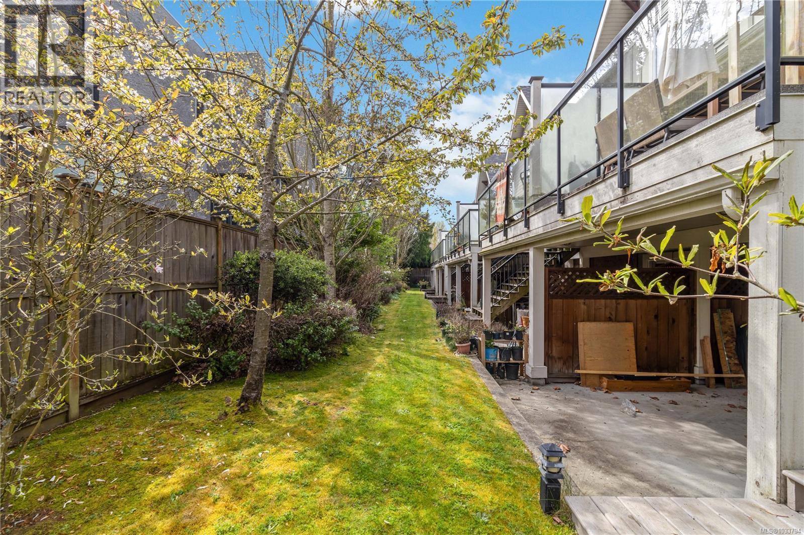 #1 2918 Shelbourne St - 49