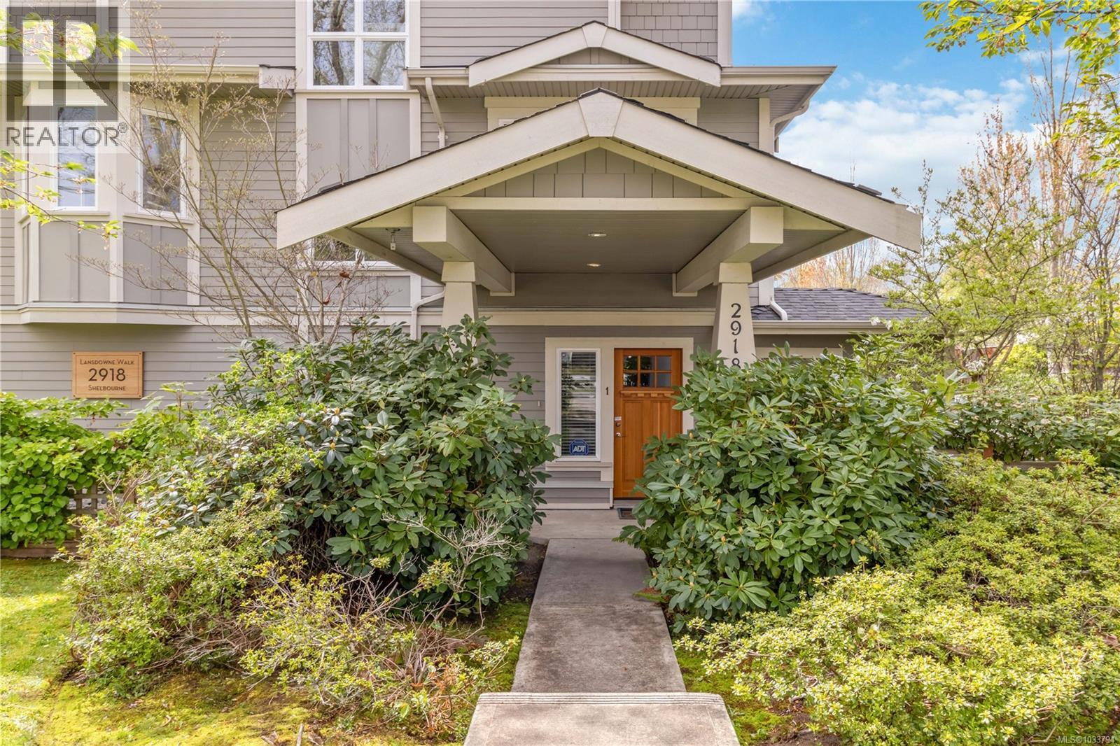 #1 2918 Shelbourne St - 6