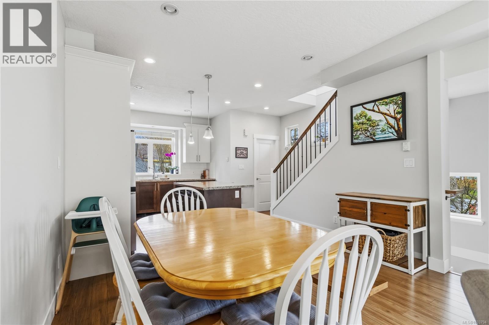 #1 2918 Shelbourne St - 17